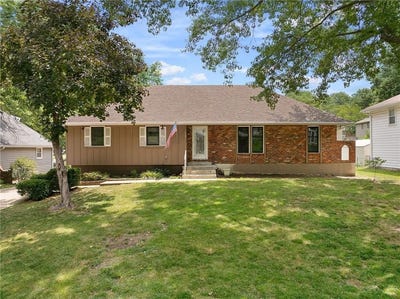 /international/us/1008-sw-16th-street-blue-springs-mo-110100765585/
