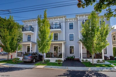 /international/us/65-church-st-lambertville-city-nj-110110229767/