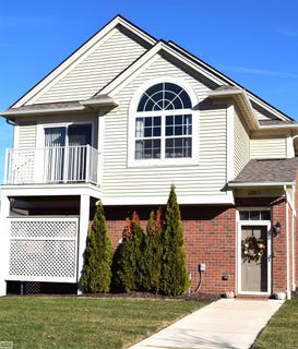 /international/us/22053-aberdeen-drive-macomb-twp-mi-110106040685/