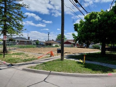 /international/us/13581-edison-street-southgate-mi-110107419560/