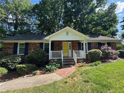 /international/us/910-forestglen-drive-winston-salem-nc-110107732126/