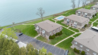 /international/us/3622-lake-shore-drive-st-joseph-mi-110107698560/
