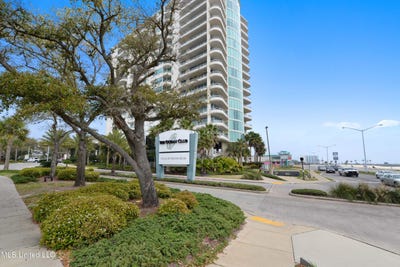 /international/us/2060-beach-boulevard-lot-203-biloxi-ms-110104342353/