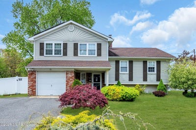 /international/us/31-brunswick-drive-howell-nj-110107700156/