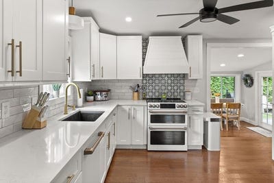 /international/us/93-wildwood-trail-east-greenwich-ri-110100337733/