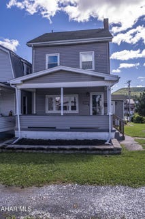 /international/us/311-e-logan-avenue-altoona-pa-110110273768/