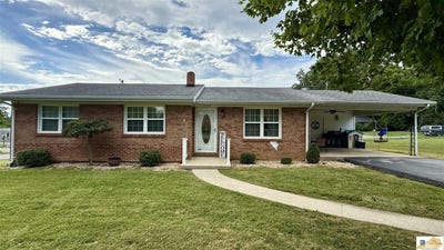 /international/us/1098-lee-street-columbia-ky-110100812486/?lang=en