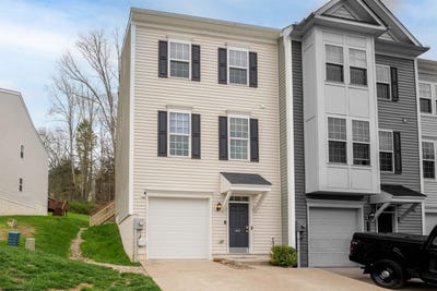 /international/us/401-turquoise-lane-morgantown-wv-110107385147/