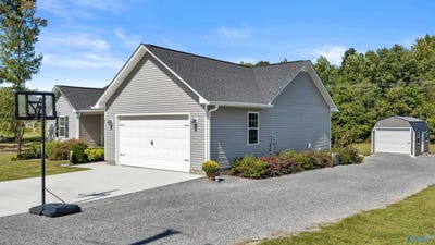 /international/us/45-three-grands-estates-rainsville-al-110110378692/