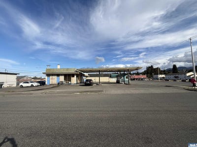 /international/us/1001-e-first-st-port-angeles-wa-110120408954/