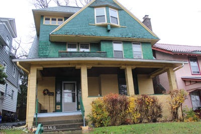 /international/us/220-colfax-avenue-scranton-pa-110099956912/