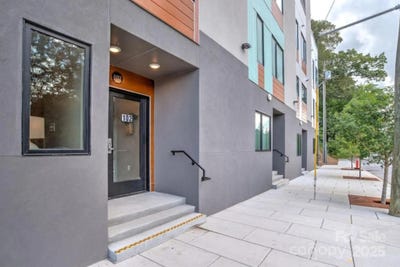 /international/us/102-southside-avenue-asheville-nc-110103477359/