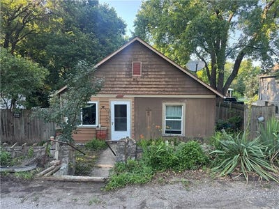 /international/us/1116-quincy-street-leavenworth-ks-110100846965/