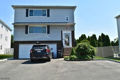 /international/us/10-garden-dr-elmwood-park-boro-nj-110108226221/