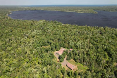 /international/us/51683-paradise-lake-linden-mi-110100927042/