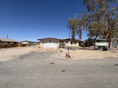 /international/us/6943-roberts-avenue-29-palms-ca-110109152820/