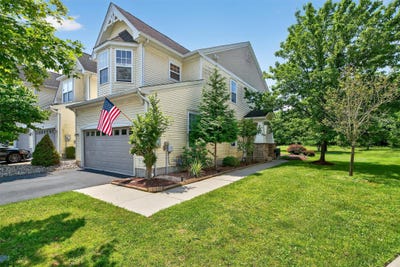 /international/us/5-cornwall-lane-middletown-ny-110100947526/?lang=en