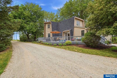 /international/us/15290-s-120th-street-bennet-ne-110108146284/