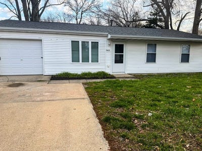 /international/us/2612-w-kirby-avenue-champaign-il-110104452881/