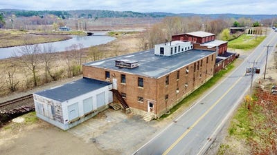 /international/us/55-mill-st-brookfield-ma-110107502043/