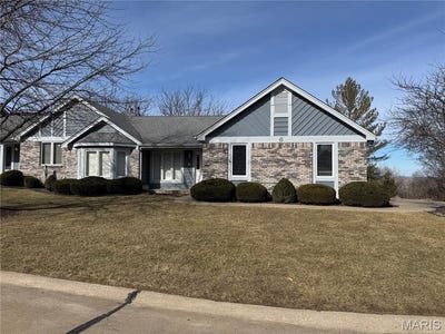 /international/us/6-depaula-trail-st-charles-mo-110105850141/