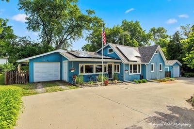 /international/us/7508-cedar-drive-wonder-lake-il-110108681641/