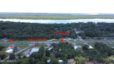 /international/us/736-s-highway-17-satsuma-fl-110099079085/