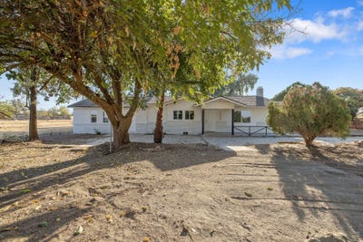 /international/us/20288-road-196-lindsay-ca-110120535428/