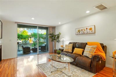 /international/us/25399-pine-creek-lane-wilmington-ca-110101460574/?lang=zh-cn