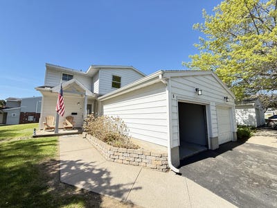 /international/us/5-massachussetts-street-plattsburgh-ny-110108281118/