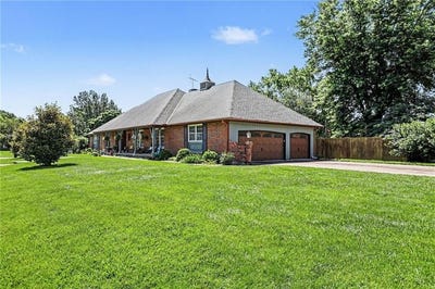 /international/us/2103-continental-avenue-harrisonville-mo-110108710825/
