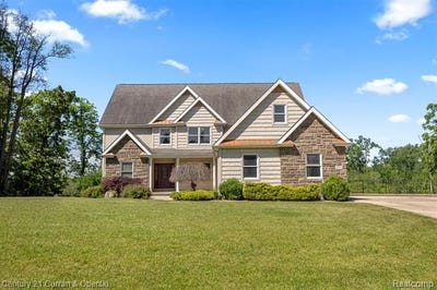 /international/us/2732-carric-court-rives-twp-mi-110108639057/