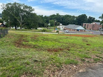 /international/us/245-railroad-street-pickens-sc-110108885055/