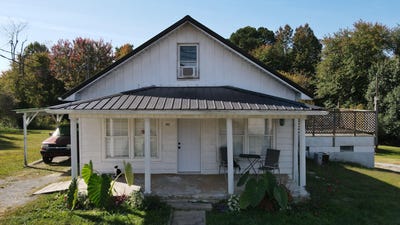 /international/us/255-maple-street-russell-springs-ky-110104976656/