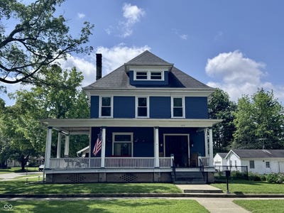 /international/us/389-e-washington-street-martinsville-in-110108198922/