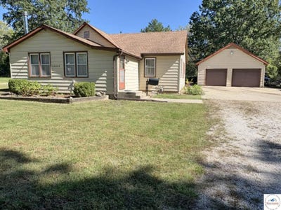 /international/us/13605-botts-road-grandview-mo-110120136997/