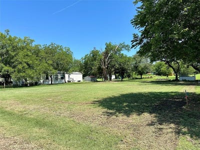 /international/us/tbd-w-seguin-avenue-de-leon-tx-110100837266/