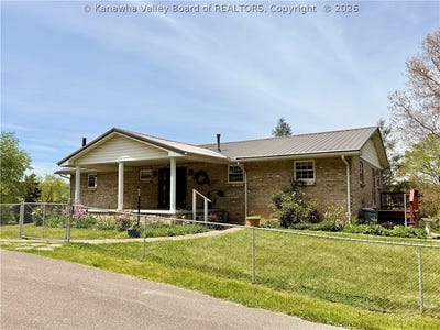 /international/us/104-ruby-lane-sissonville-wv-110107633776/