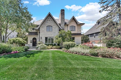 /international/us/932-s-grant-street-hinsdale-il-110107241192/