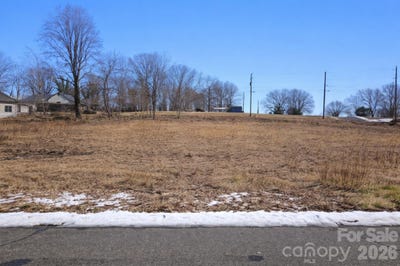 /international/us/24-alabama-avenue-marion-nc-110105202968/