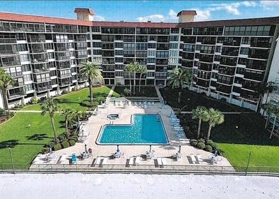 /international/us/18304-gulf-boulevard-redington-shores-fl-110099409669/
