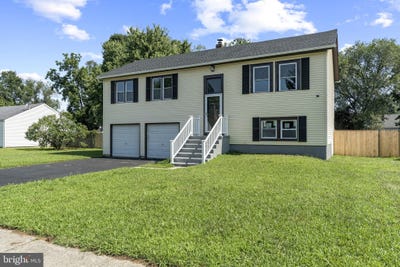 /international/us/243-wintergreen-lane-carneys-point-nj-110101239612/