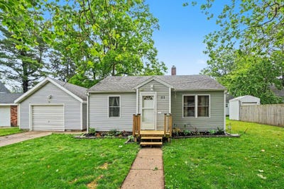 /international/us/111-oliver-street-bangor-mi-110108706072/
