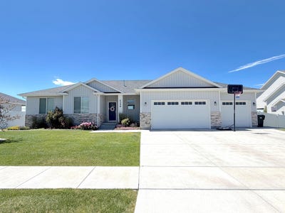 /international/us/2359-legacy-dr-pocatello-id-110108477757/