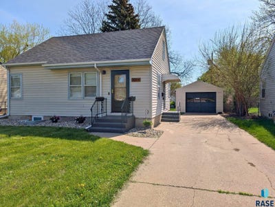 /international/us/3204-s-phillips-ave-sioux-falls-sd-110099374155/