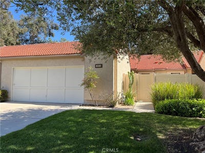 /international/us/19958-avenue-of-the-oaks-newhall-ca-110107289560/