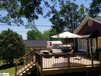 /international/us/720-s-howard-avenue-landrum-sc-110108221598/