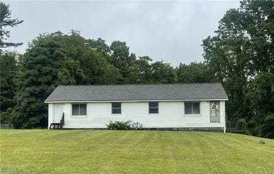 /international/us/12490-kinsman-road-burton-oh-110096811441/