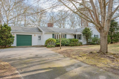 /international/us/31-arbor-way-hyannis-ma-110098297173/
