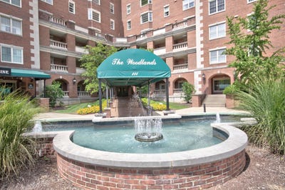 /international/us/111-woodland-avenue-lexington-ky-110101369642/